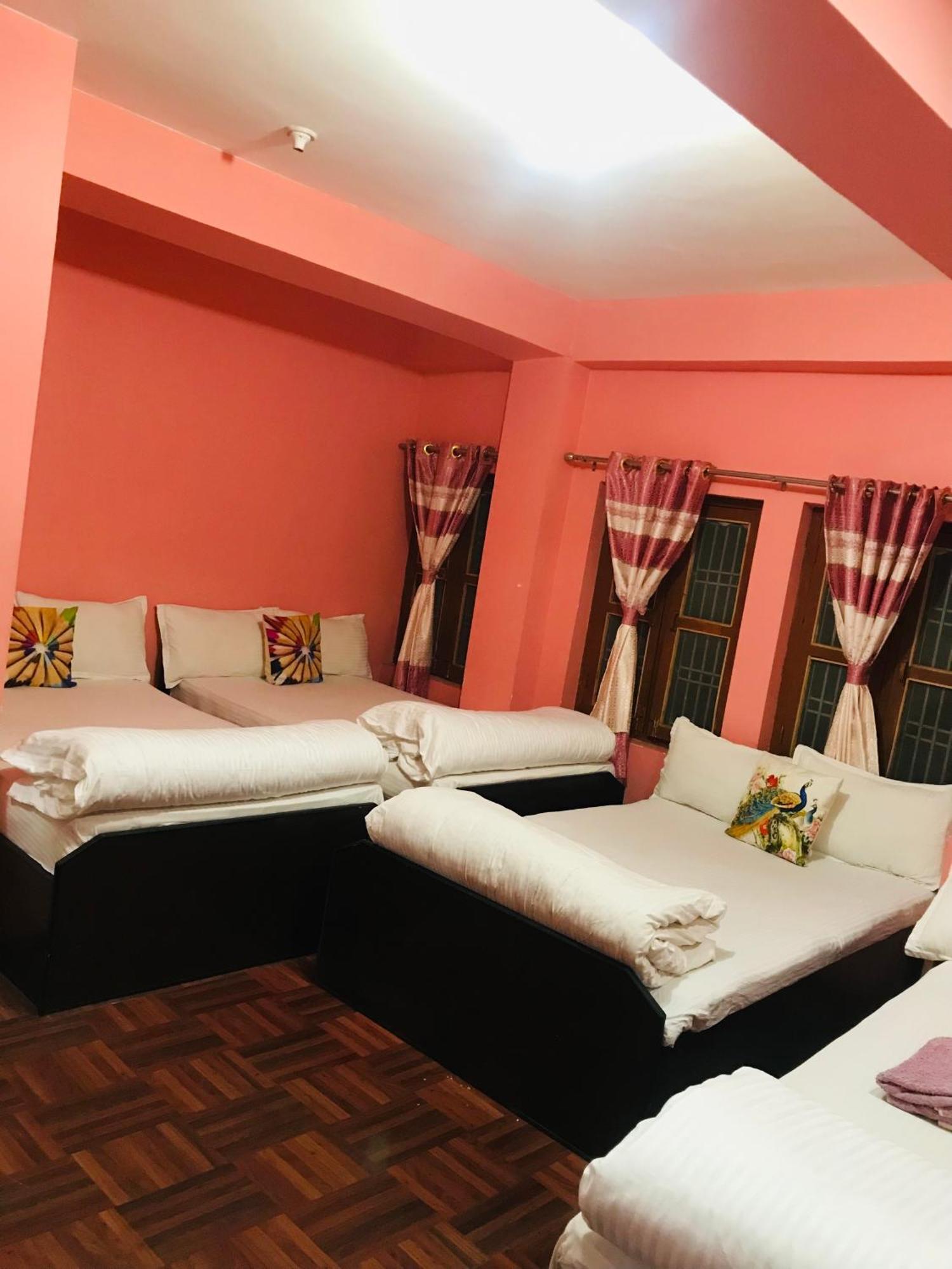 Shristi Hotel & Lodge Bandipur Luaran gambar